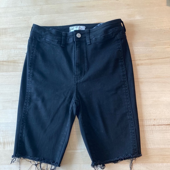 Free People Bermuda Shorts - Picture 1 of 2